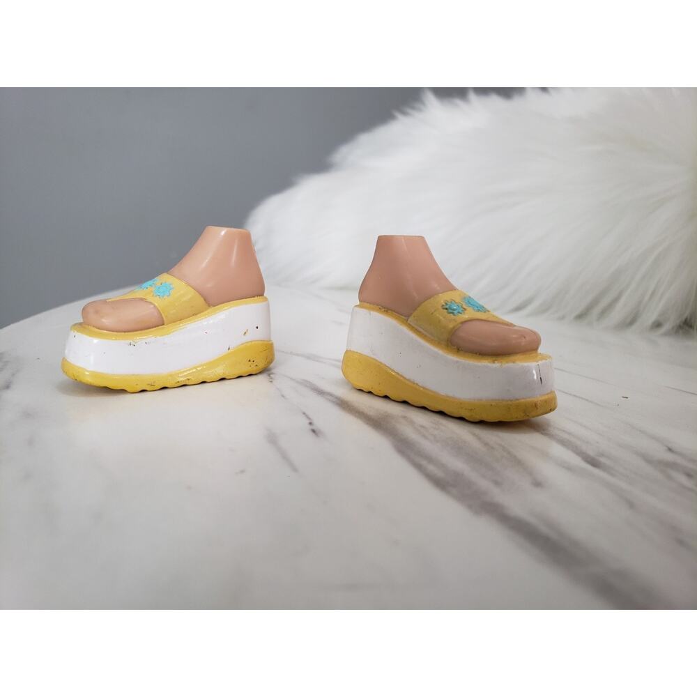 Bratz Shoes Beach Party Cloe Yellow Platform Sandals floral y2k
